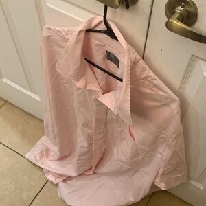 EUC Men’s pink dress shirt 👔